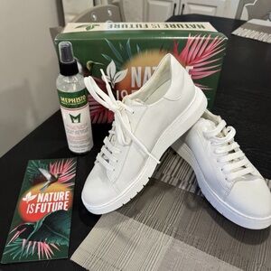 Brand new nature is future aria fruit white sneakers size 6 includes cleaner